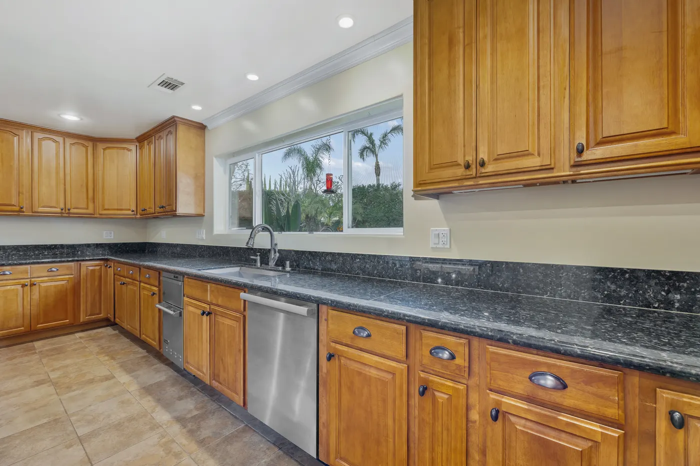 Carnie Wilson kitchen before remodel, view 1