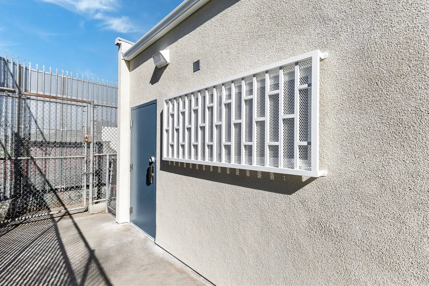 Side entry door and exterior wall